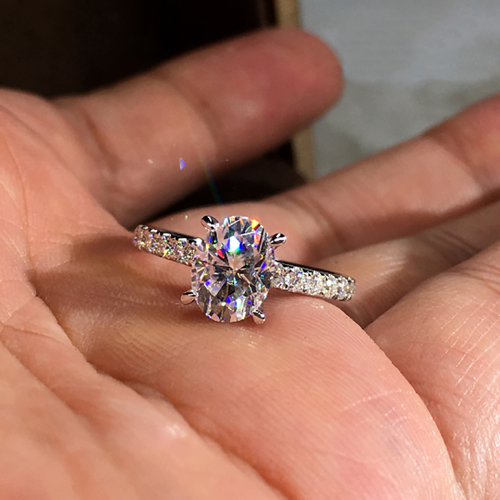Maßgefertigter Massiver 10K We – Moissanite Engagement Ring 1 Carat Bewertung und Preis